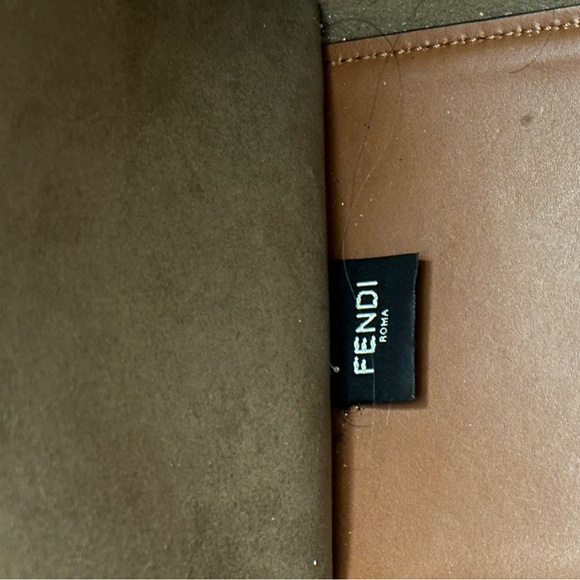 Fendi Sunshine Tote Pre Owned in Excellent conditions - Picture 5 of 5